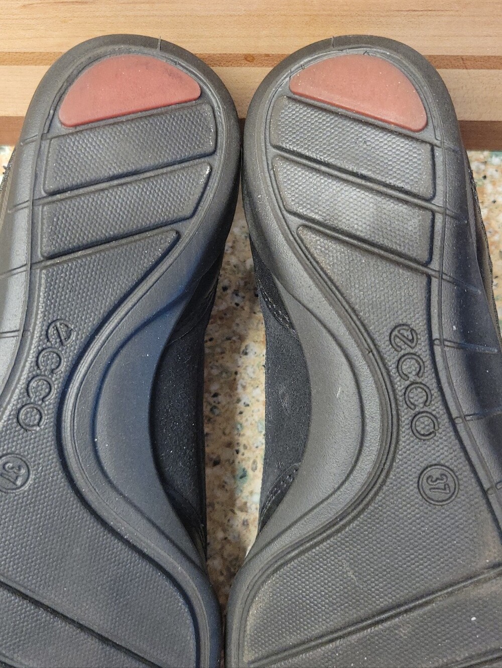 Ecco Black Slip On Euro Size 37 - Picture 7 of 8